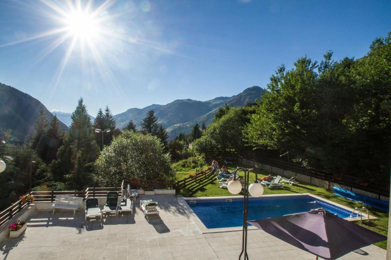 Apartamentos Multibaqueira Baqueira Beret Exterior foto